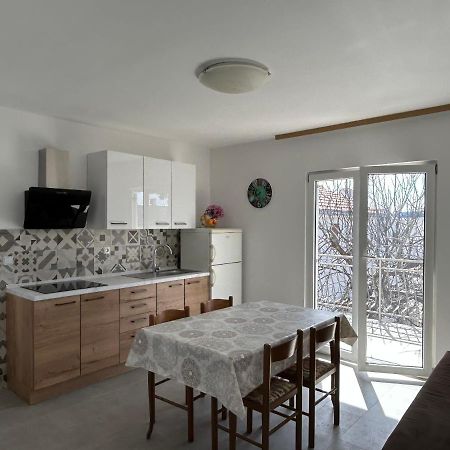 Apartments Ljubomir Rogoznica  Bagian luar foto