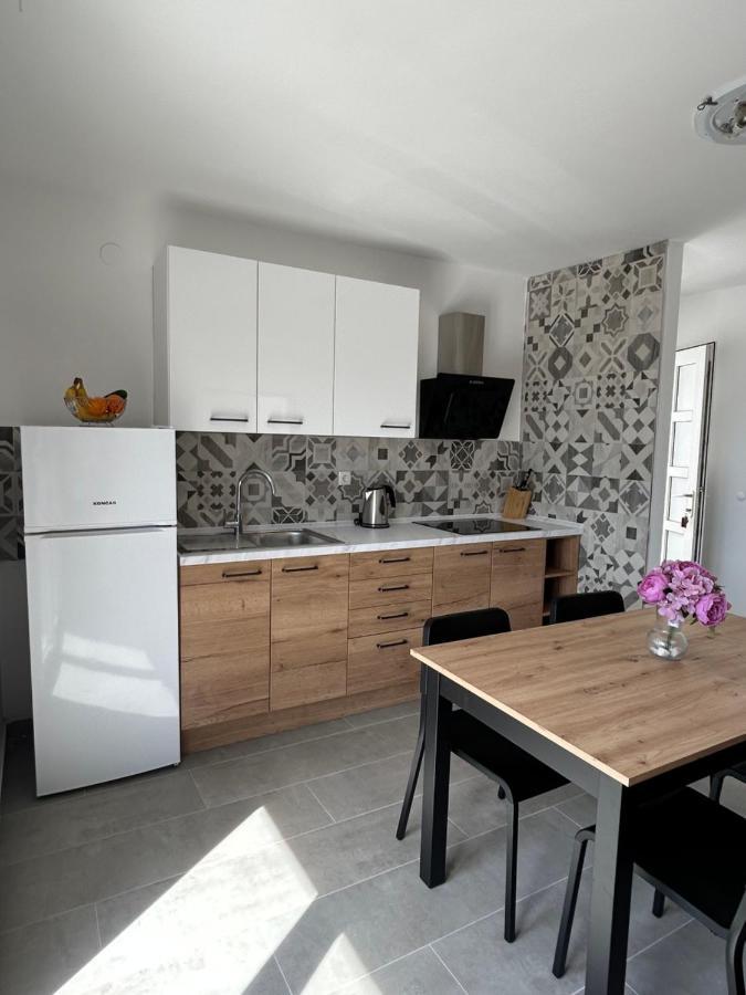 Apartments Ljubomir Rogoznica  Bagian luar foto