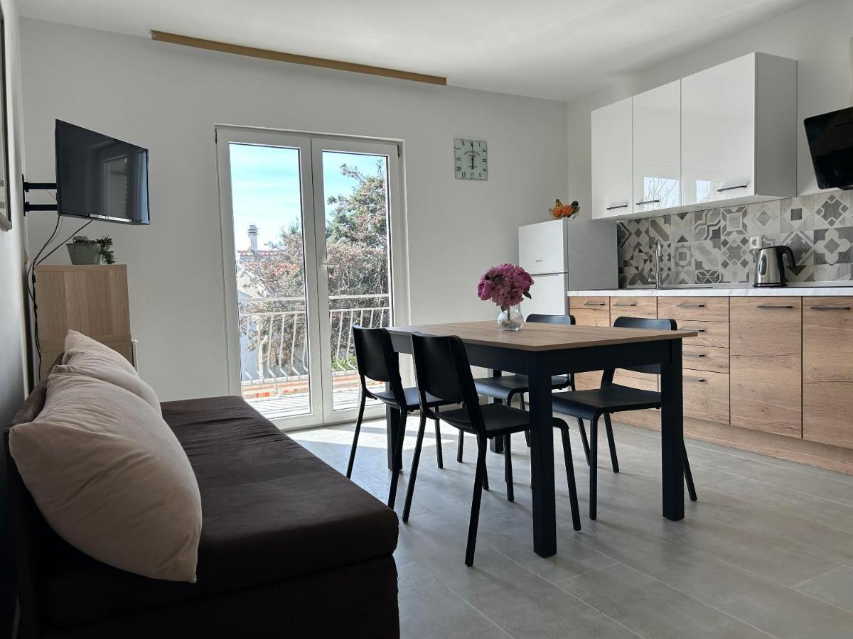 Apartments Ljubomir Rogoznica  Bagian luar foto