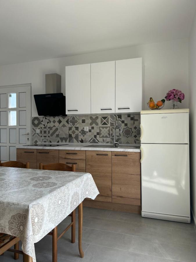 Apartments Ljubomir Rogoznica  Bagian luar foto