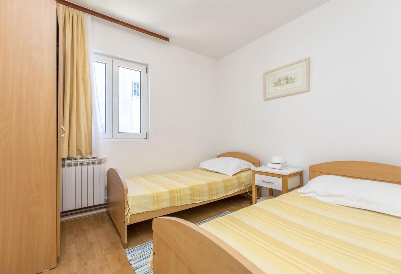Apartments Ljubomir Rogoznica  Bagian luar foto