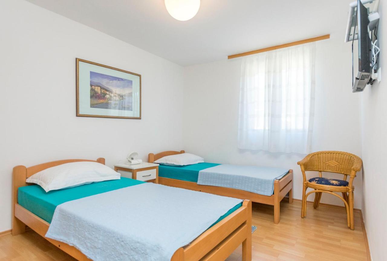 Apartments Ljubomir Rogoznica  Bagian luar foto