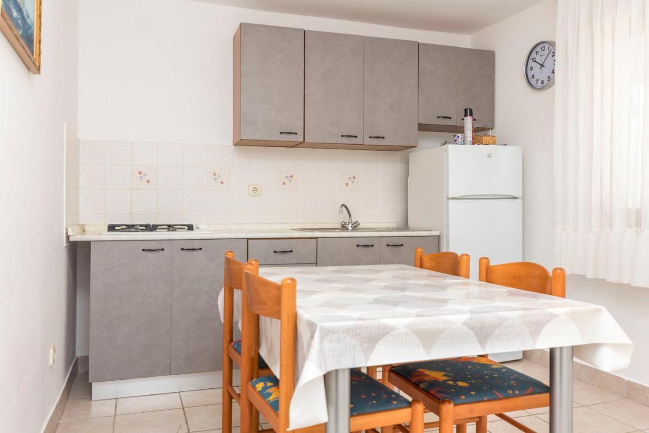 Apartments Ljubomir Rogoznica  Bagian luar foto