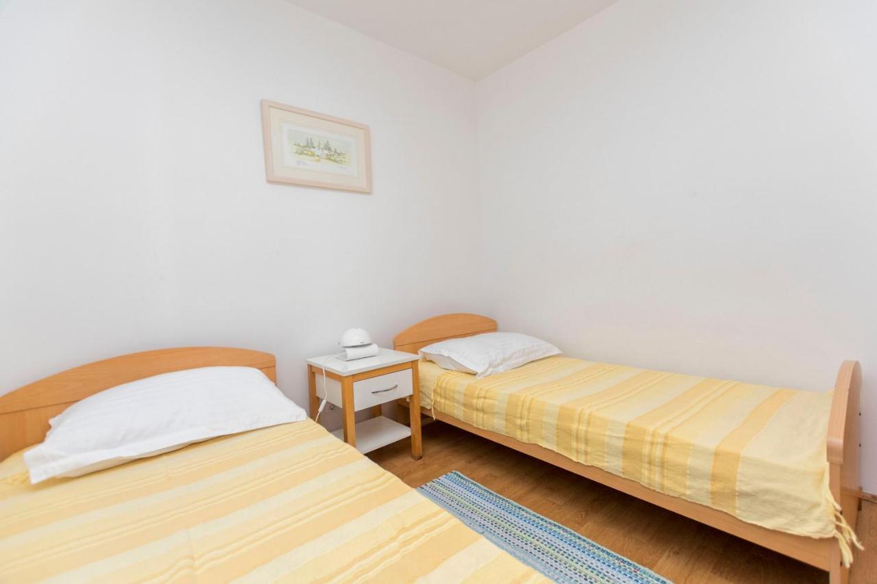 Apartments Ljubomir Rogoznica  Bagian luar foto